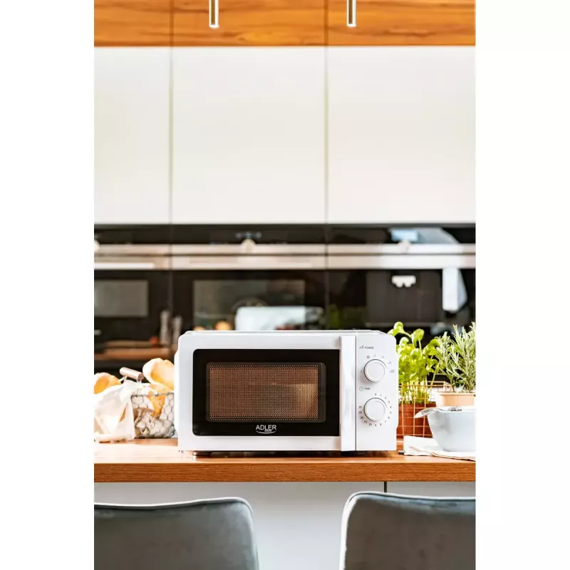 Solo mikroviļņu krāsns Adler AD 6205, 700 W, 20 L