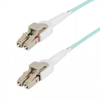 StarTech.com 5m LC-LC (UPC) OM4 pārslēdzams optiskais kabelis 50/125µm, 100G, bezinstrumentu polaritātes maiņa, zemi ievades zudumi, LSZH