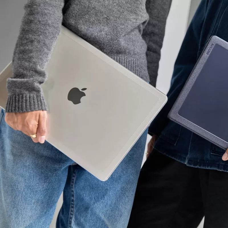 Incase Edge Hardshell MacBook Air 13 inch (M2/M3) aizsargmaciņš ar Makrolon®