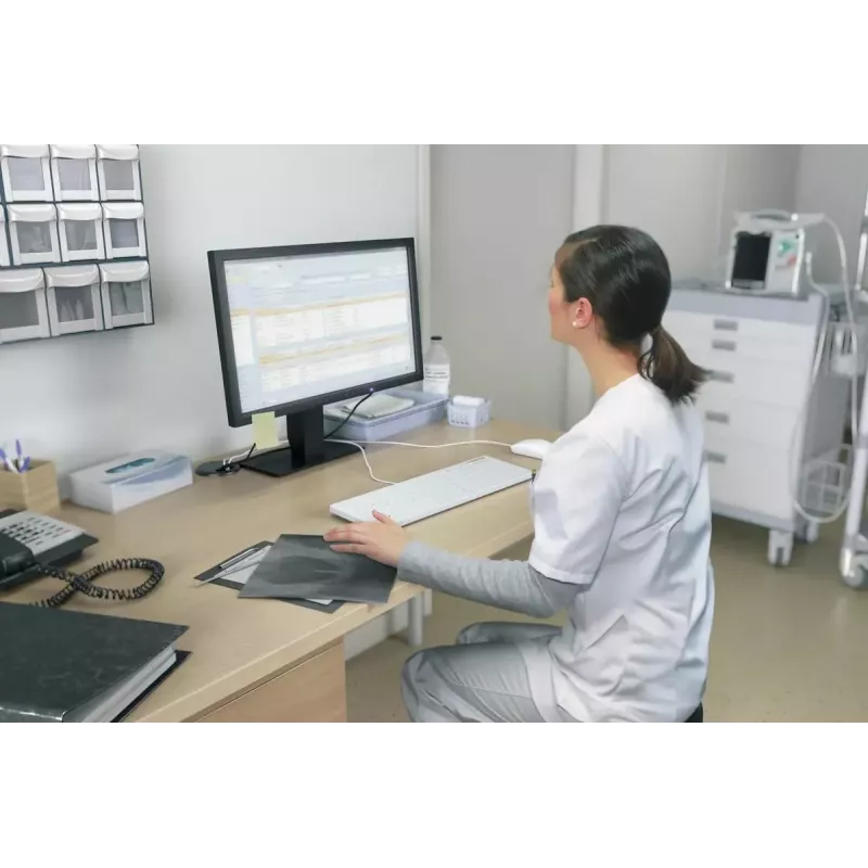 Pilnizmēra vadu medicīnas tastatūra CHERRY AK-C8112 Medical USB QWERTZ 105 taustiņi balta 1.8 m