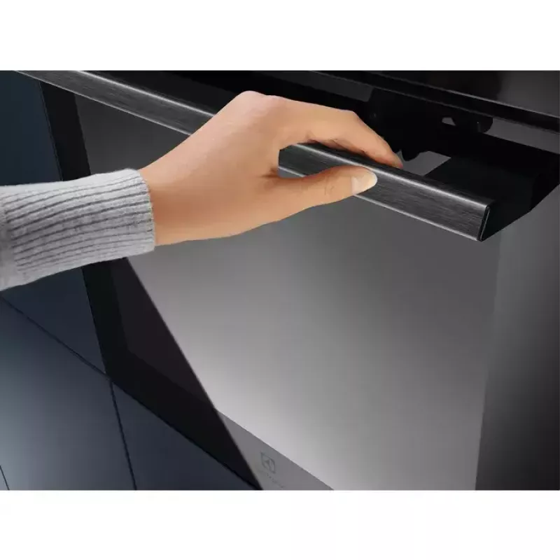 Iebūvējamā elektriskā cepeškrāsns Electrolux EOE5C71Z