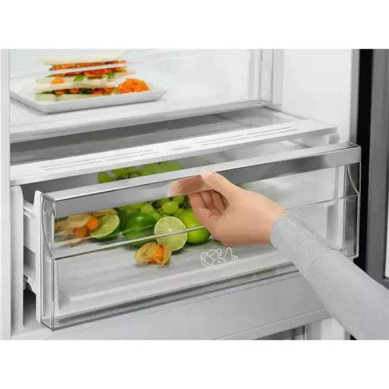 Electrolux LNC7ME32X3 Brīvi stāvošs ledusskapis 330 L Nerūsējošais tērauds