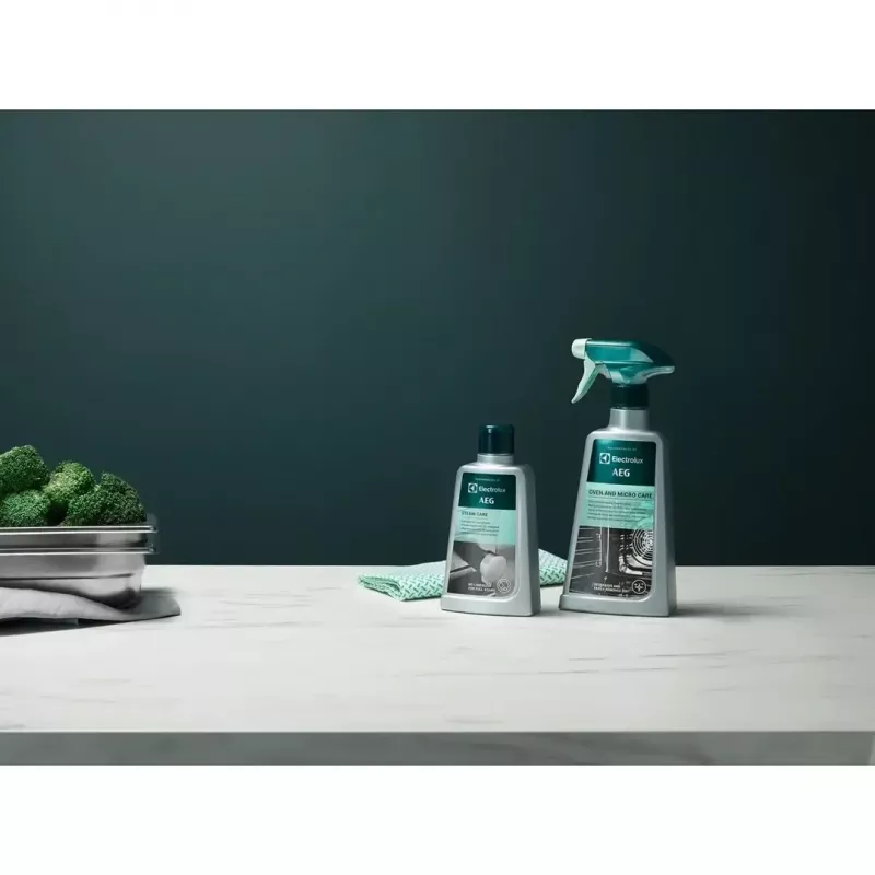 Tīrīšanas līdzeklis cepeškrāsnij un plītij Electrolux M3OCS301 — 500 ml aerosols, pelēks