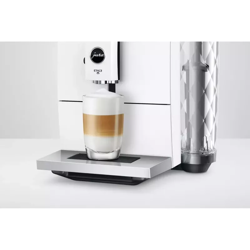 Kafijas automāts JURA ENA 8 (EC) — pilnībā automātisks, 1.1 L ūdens tvertne, 125 g pupiņu tvertne, 15 programmas, 15 bāri, termobloks, Wi‑Fi, balts