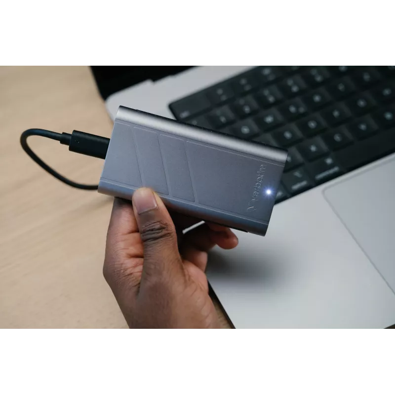 Verbatim TurboMetal SSD USB4 1TB USB Type-C USB4 Gen 2x2 Sudraba