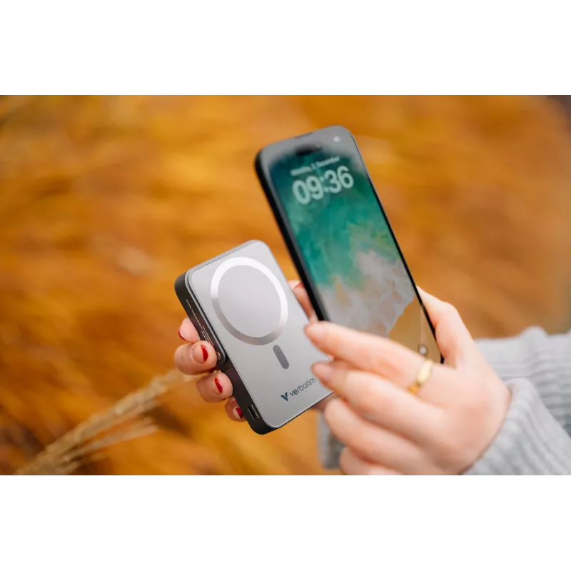 Verbatim Charge 'n' Go magnētiskais bezvadu barošanas bloks ar statīvu - 10000 mAh Zils