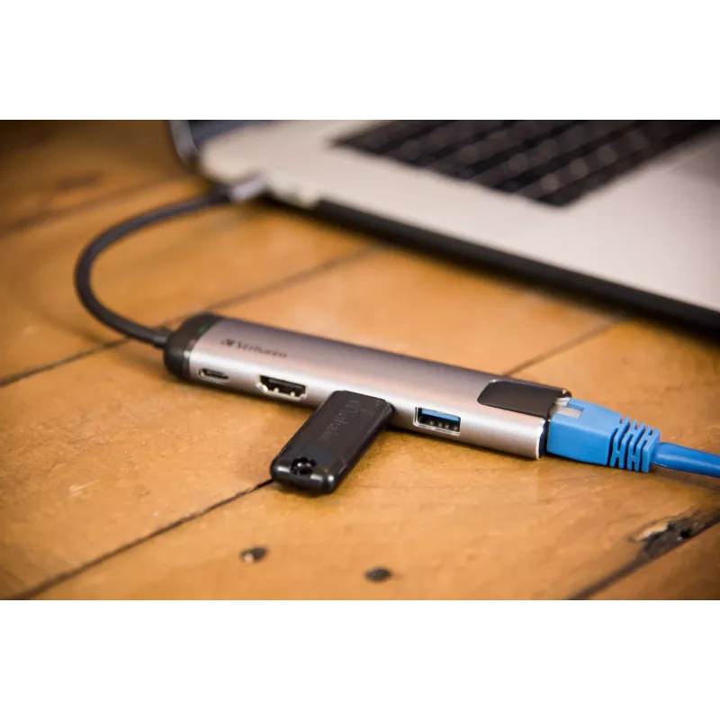 Verbatim 49141 USB-C daudzportu centrmezgls / dokstacija, melns, sudrabs