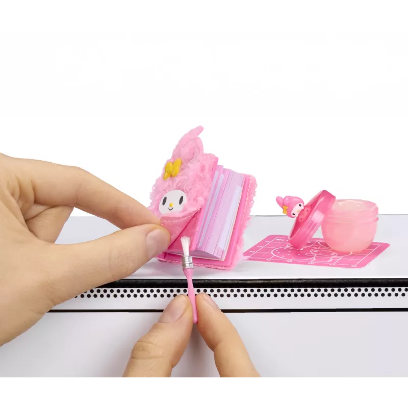 Miniverse Make It Mini Hello Kitty un Draugi 3. sērija, 8 gadi, Hello Kitty, Daudzkrāsains, Plastmasa, Sveķi