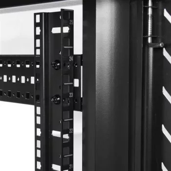 StarTech.com 4-Post 25U Server Rack Cabinet, Slēdzams 19 collu datu skapis datoru/AV/IT aprīkojumam, biroja/mājas tīkla statīvs ar riteņiem un regulējamām montāžas sliedēm