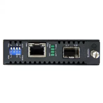 StarTech.com Gigabit Ethernet šķiedras mediju pārveidotājs ar atvērtu SFP slotu