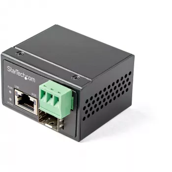 StarTech.com PoE+ rūpnieciskais šķiedras–Ethernet mediju pārveidotājs 30W – SFP uz RJ45 – vienmodas/daudzmodu šķiedra uz vara Gigabit Ethernet – mini/kompakts izmērs – IP30 / -40 līdz +75°C