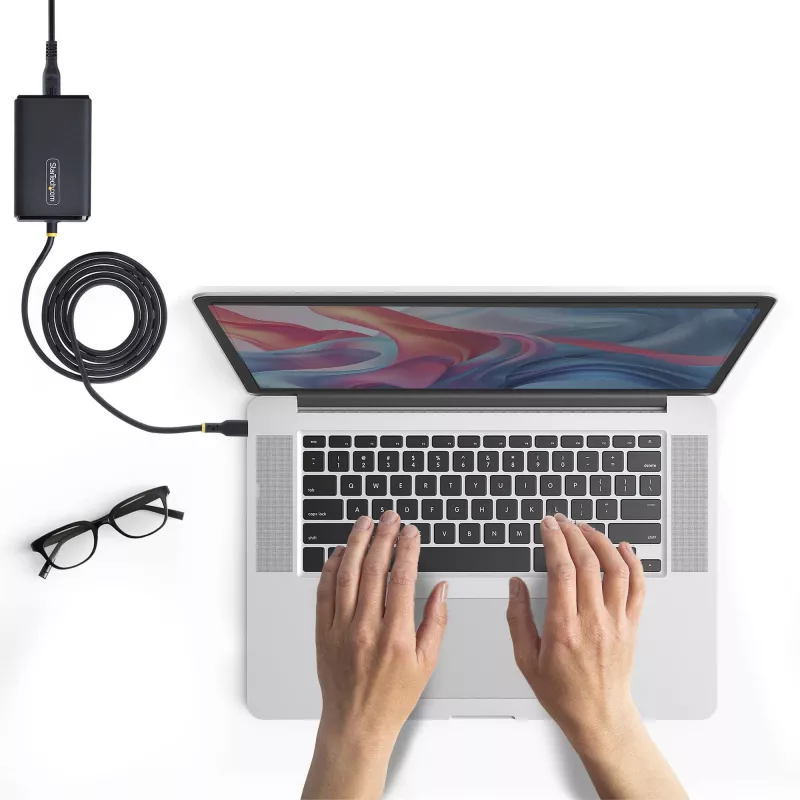 StarTech.com 65W USB-C lādētājs klēpjdatoram, 1,5m iebūvēts USB-C kabelis, barošanas adapteris Dell, XPS, HP ProBook, MacBook Pro, Microsoft Surface Pro