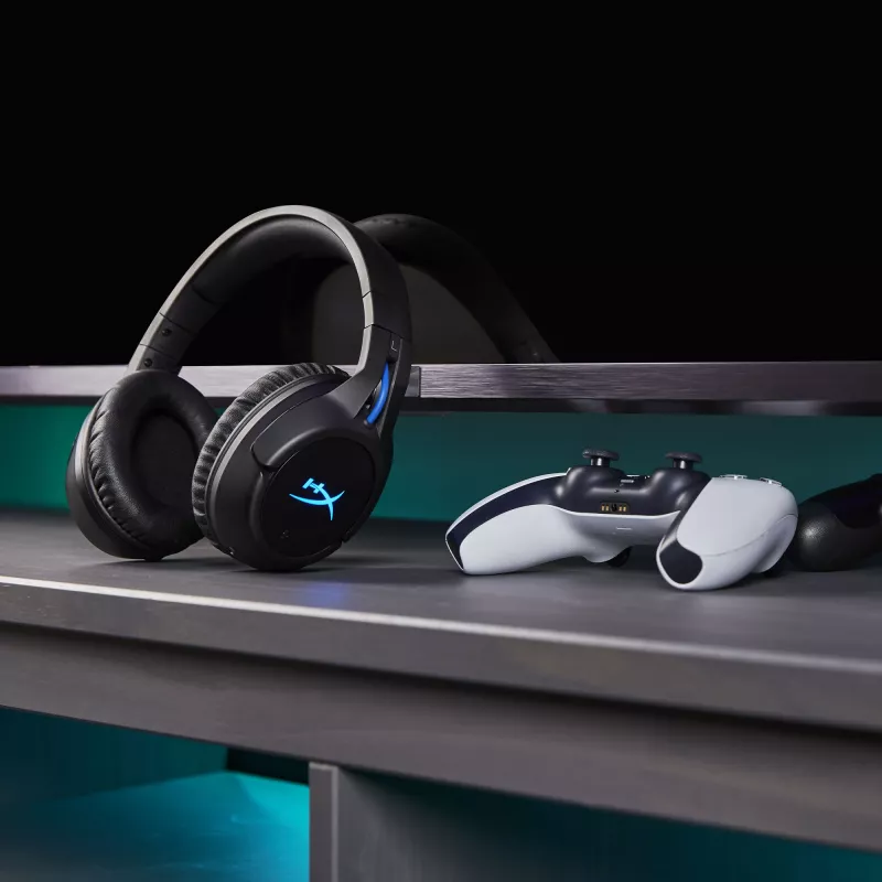 HyperX Cloud Flight bezvadu spēļu austiņas (Melna-Zila) - PS5/PS4