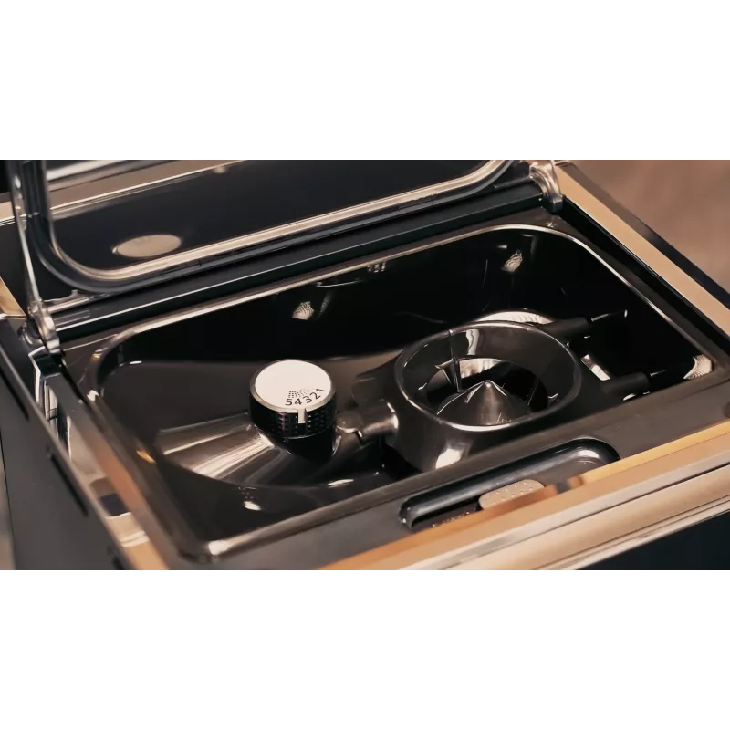 WMF Perfection CP812D pilnībā automātiska espresso automāts 3 L