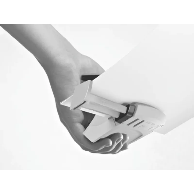Leitz WOW Mini 2-caurumu perforators / 10 loksnēm, melns/balts