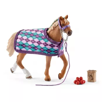 schleich HORSE CLUB Angļu tīrasiņu zirgs ar segu