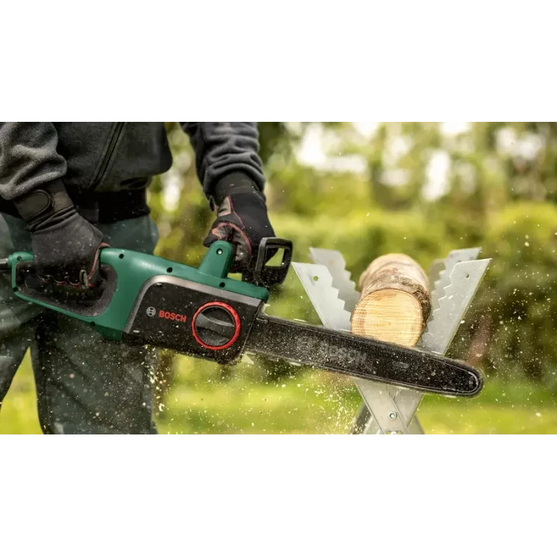 Bosch 0 600 8B8 304 elektriskais motorzāģis 1800 W Zaļš