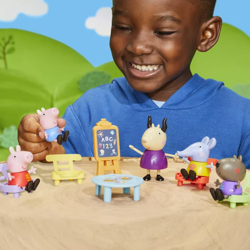 Hasbro Peppa Pig rotaļu komplekts “Bērnudārzs” ar 5 figūrām un 6 aksesuāriem, pirmsskolas rotaļlieta bērniem no 3 gadu vecuma