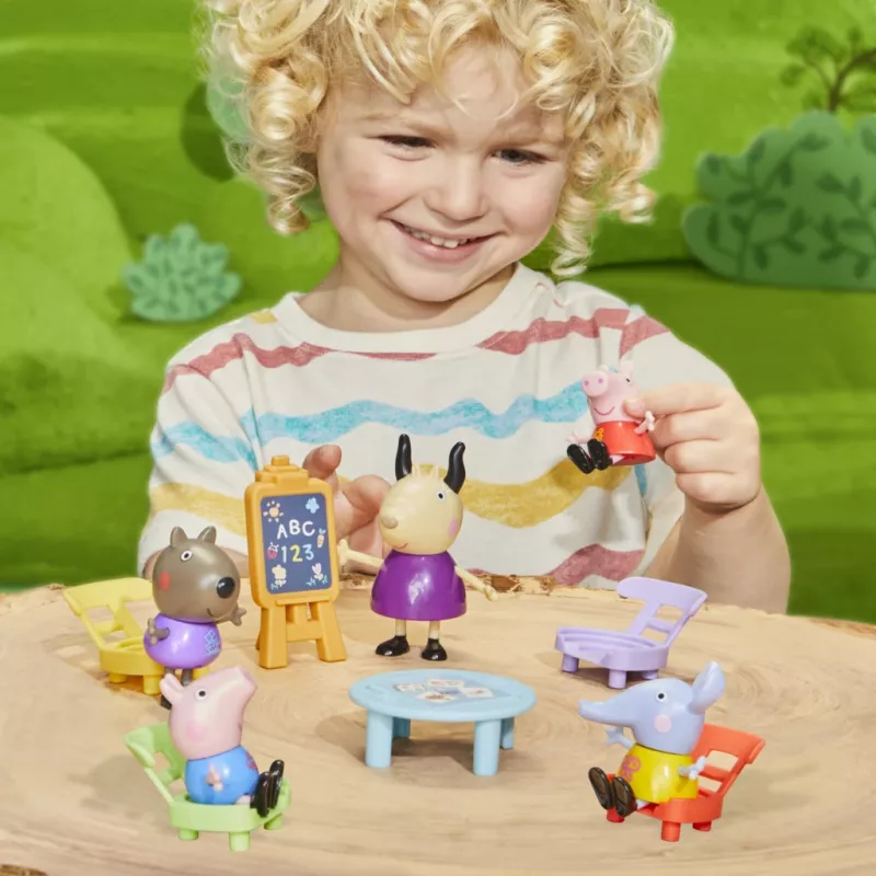 Hasbro Peppa Pig rotaļu komplekts “Bērnudārzs” ar 5 figūrām un 6 aksesuāriem, pirmsskolas rotaļlieta bērniem no 3 gadu vecuma