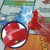 Monopoly Knockout Ģimenes ballīšu spēle, ātri spēlējama galda spēle no 8 gadiem, 2-8 spēlētājiem, 20 minūtes