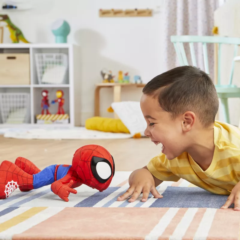 Marvel Spidey un Viņa Brīnišķīgie Draugi Dance 'N Crawl Spidey, interaktīva mīkstā rotaļlieta ar mūziku un skaņām