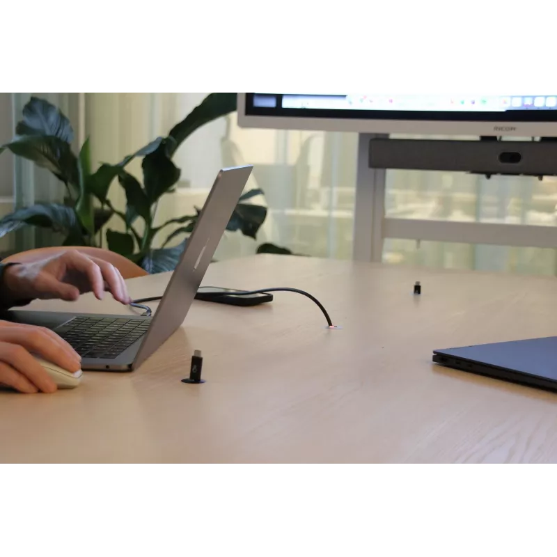 Izvelkamā LED ligzda Ochno O-POS-LED-AL-1 alumīnija