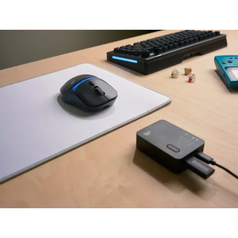 Glorious Gaming Model D3 Wireless Gaming Mouse - InfinitePlay Maināmo Akumulatoru Sistēma, 8k Polling, 130M Klikšķu Optiskie Slēdži, Īpaši Viegls 69g, 30K DPI Optiskais Sensors, RGB - Melns