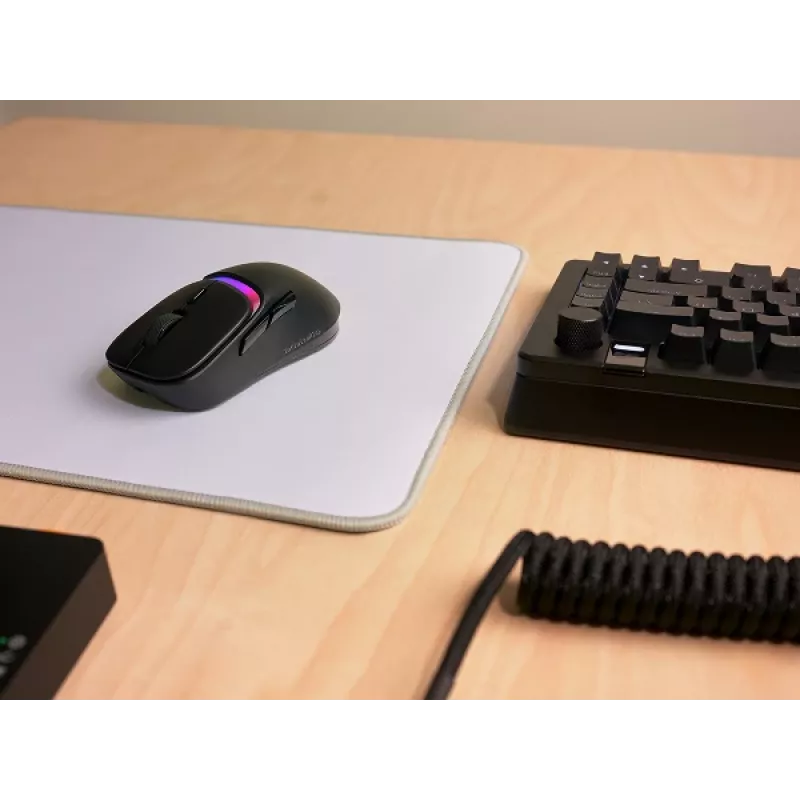 Glorious Gaming Model D3 Wireless Gaming Mouse - InfinitePlay Maināmo Akumulatoru Sistēma, 8k Polling, 130M Klikšķu Optiskie Slēdži, Īpaši Viegls 69g, 30K DPI Optiskais Sensors, RGB - Melns