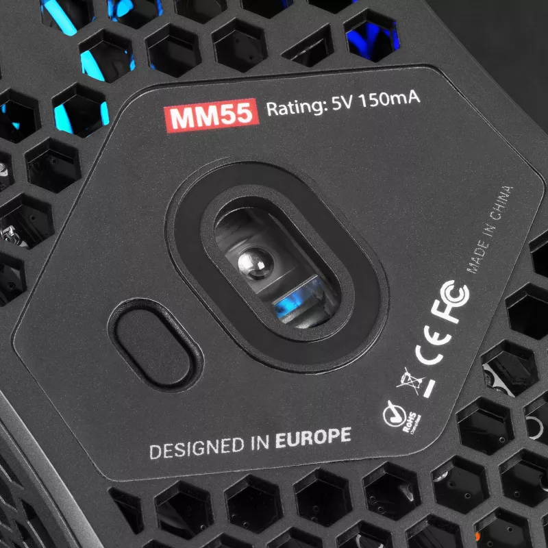 Mars Gaming MM55 Black RGB Chroma Gaming Pele – Īpaši viegla 55g, 12800 DPI, HUANO mehāniskie slēdži