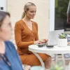 HP Poly Voyager Free 60+M UC Carbon Black Ausīs ievietojamas austiņas + BT700 USB-C Adapteris + Skārienekrāna uzlādes futrālis