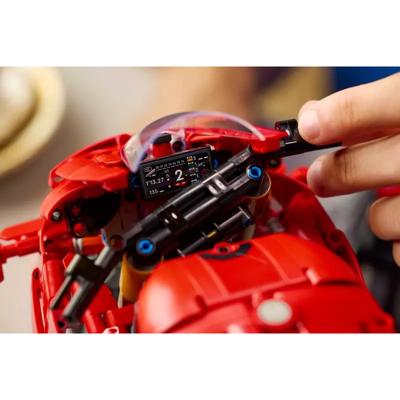 LEGO TECHNIC 42202 Ducati Panigale V4 S Motocikls