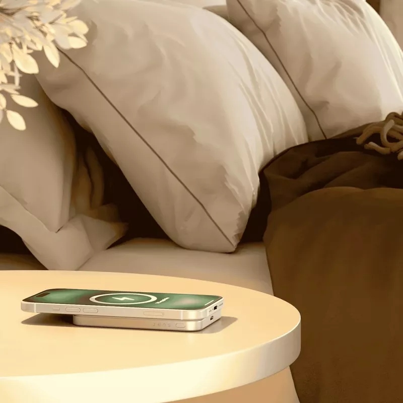 ZENS Pro 1 Slim 5000 mAh Bezvadu lādētājs Balts