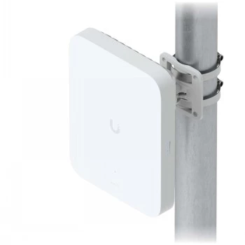 Ubiquiti UniFi 5G Max Outdoor 5G DL līdz 3,6 Gbit/s, 4G DL līdz 1,6 Gbit/s, 1x 2.5G LAN, IPX6 laikapstākļu aizsardzība