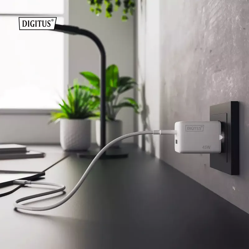 Sienas lādētājs DIGITUS USB GaN 45W — 1× USB-C, 1× USB-A, Ieeja 100–240V, Balts