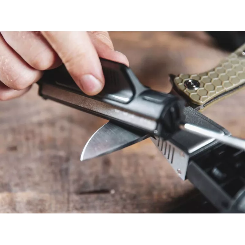 Pull-through nažu asinātājs Work Sharp Precision Adjust Elite 09DX066 — regulējams leņķis, dimanta akmeņi, ādas apdare, neilona korpuss