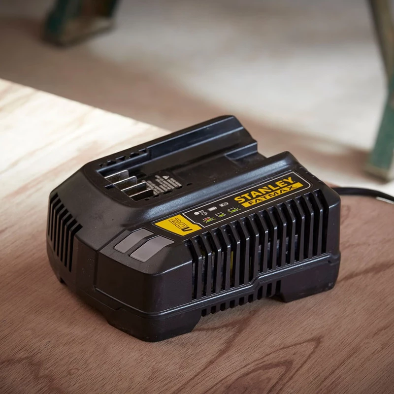 Lādētājs Stanley SFMCB14-QW 18V DC ieeja