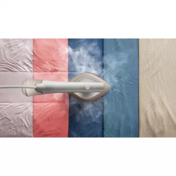 Tvaika gludeklis Philips GC213/10 1800 W ar 90 g/min tvaika triecienu, 2,5 m vads, komplektā StyleMat