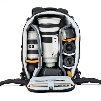 Mugursoma Lowepro Flipside 500 AW II