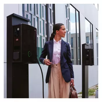 ABL eM4 Twin Black - āra sienas lādētājs ar divām Type 2 ligzdām, 22 kW
