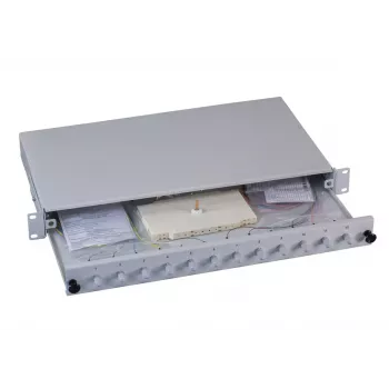 Patch panel 1U EFB Elektronik B71006.12OM4 — ST šķiedru savienotāji, metāls, 483×44.5×244 mm