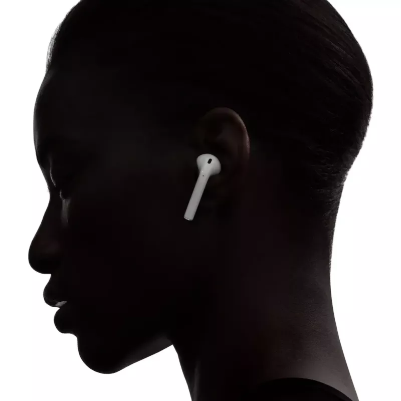 Apple AirPods (2. paaudze) — bezvadu austiņas