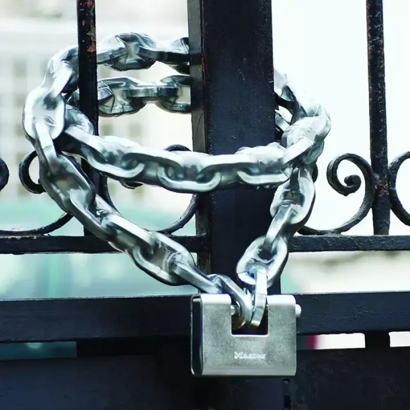 Slēdzene MASTER LOCK 680EURD 80mm rūdīta tērauda aizsargāts važas