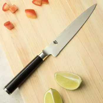 Slicing nazis KAI DM0722