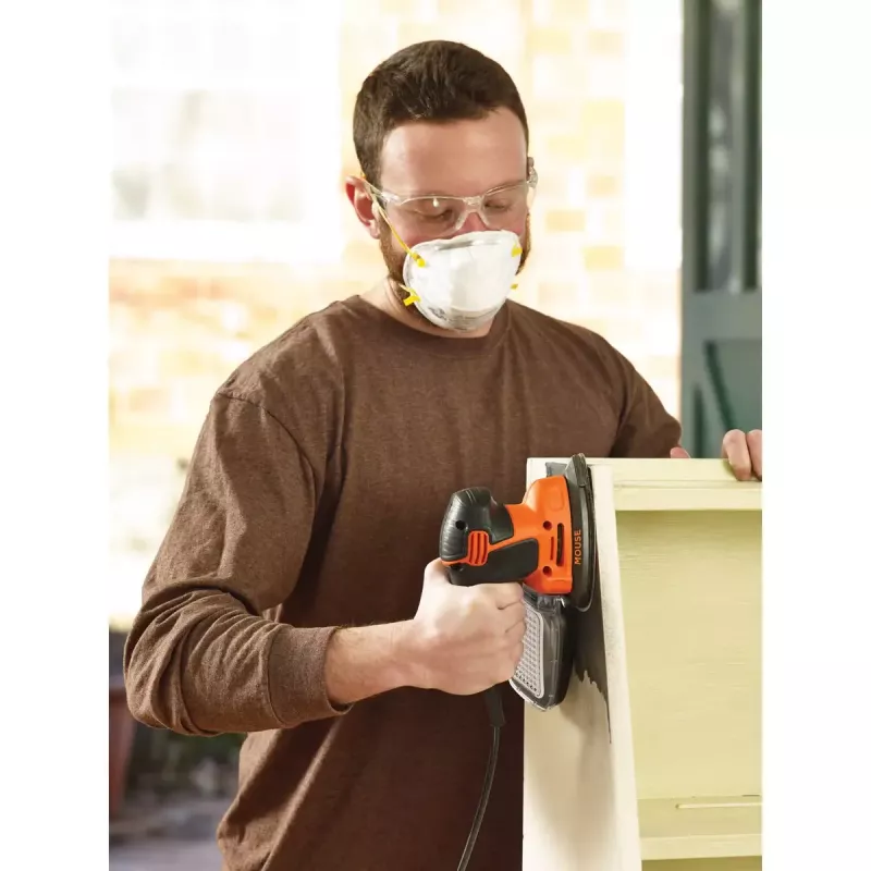 Portatīvā slīpmašīna Black & Decker KA2000-QS