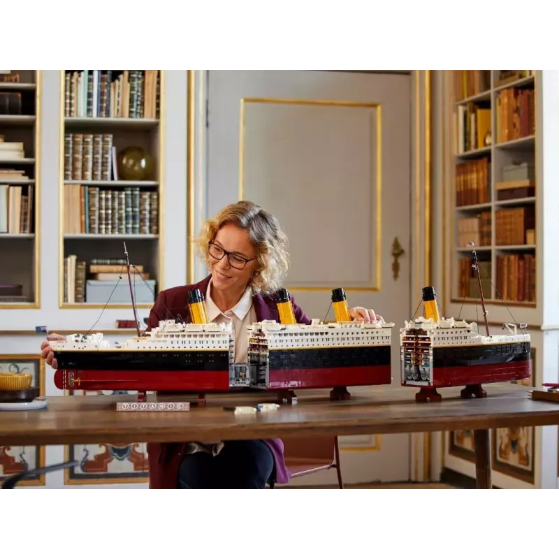 LEGO būvkomplekts ICONS 10294 Titāniks modeļa replika — 9090 gabali, 18+