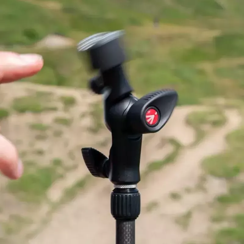 Manfrotto MLH1HS-2 aukstās kurpes slīpuma galva ar gaismas savienojumu un lietussarga turētāju