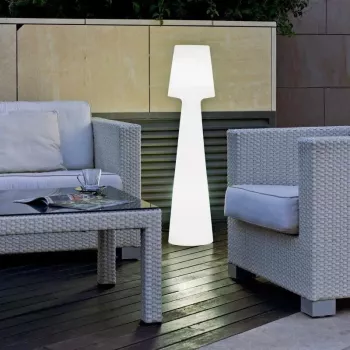 Pārlādējama LED akumulatora lampa NewGarden Lola 110 RGB balta gaisma – pārnēsājams apgaismojums iekštelpām un āra telpām