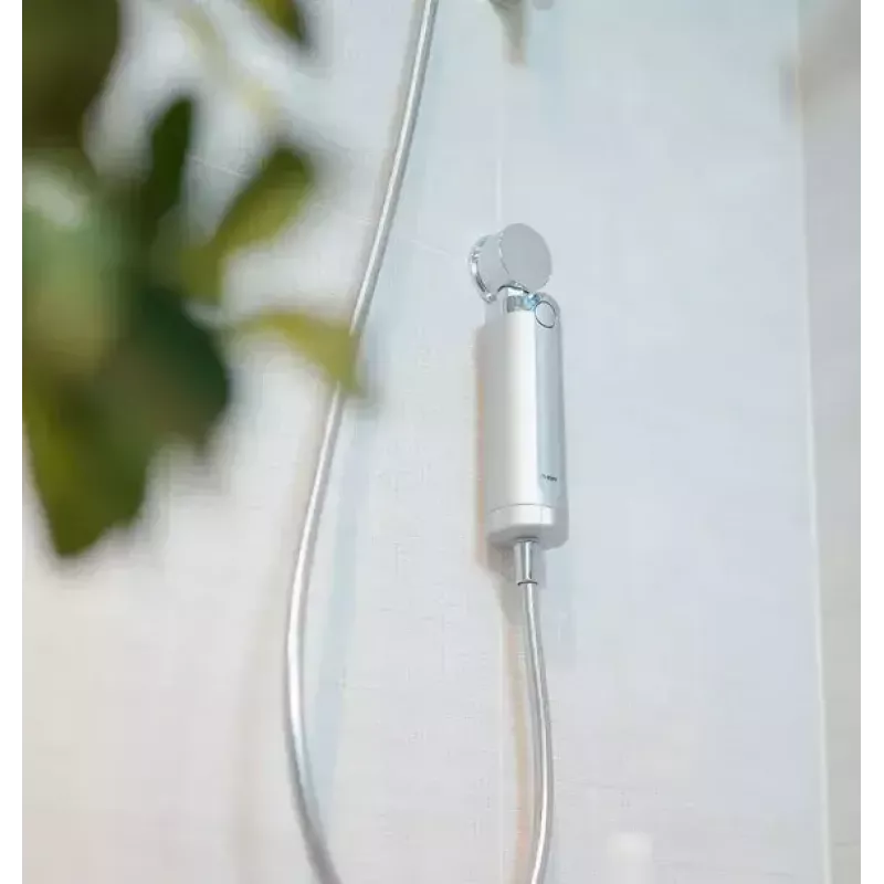 BWT Quick & Clean pretkaļķa dušas ūdens filtrs, balts