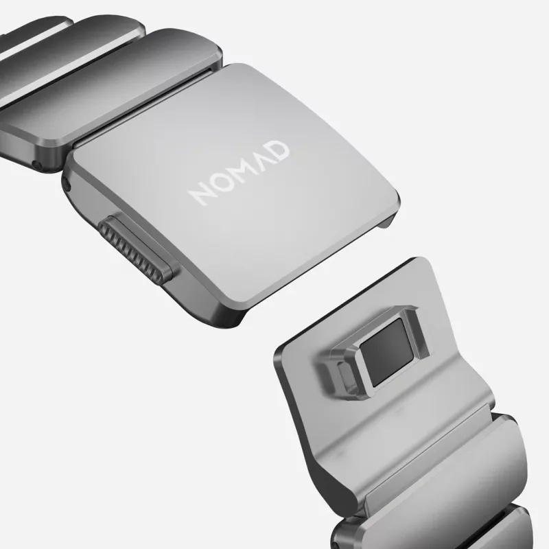 NOMAD Stratos Band - titāna aproce Apple Watch 49mm ar FKM (dabīgs titāns, melns FKM)