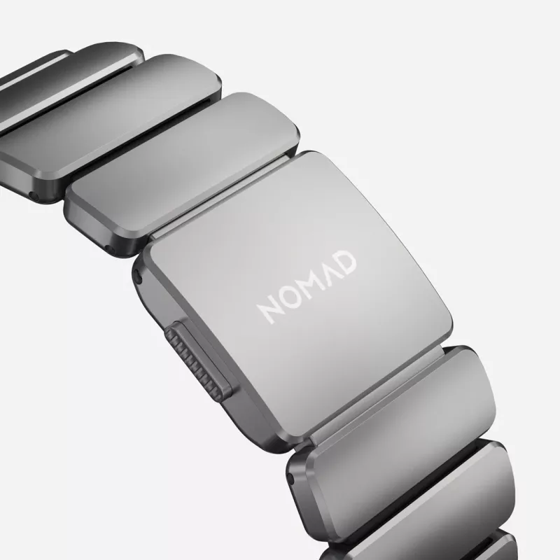 NOMAD Stratos Band - titāna aproce Apple Watch 49mm ar FKM (dabīgs titāns, melns FKM)